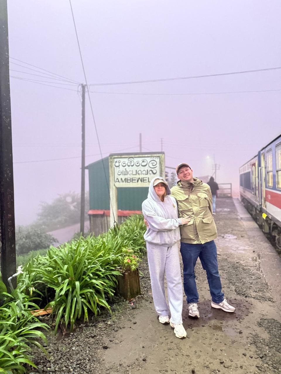 Couple at the foggy Ambewela train station